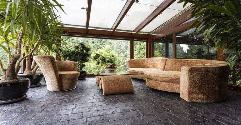Lean-to glass conservatory